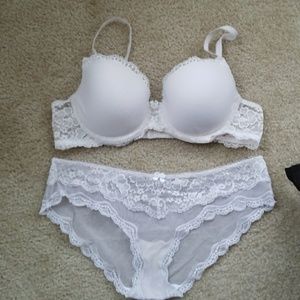Dream Angels 34C bra and panty Small